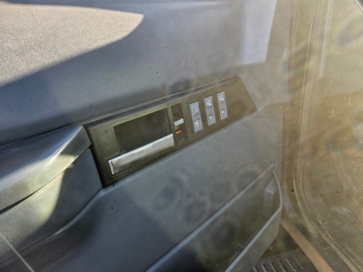 2002-caterpillar-3126-image-27