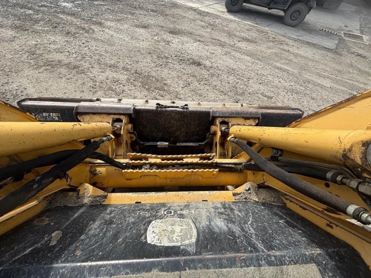 2006-john-deere-322-image-9