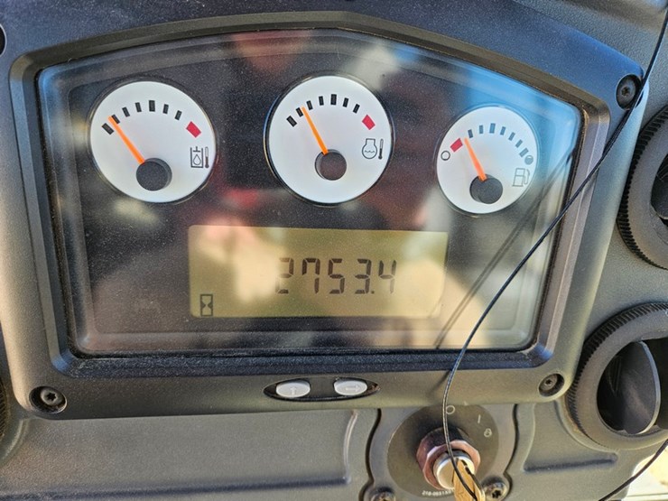 caterpillar-d5k-lgp-image-29