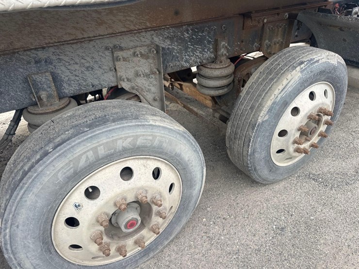 2019-mack-gr64b-quad/a-dump-truck-image-9