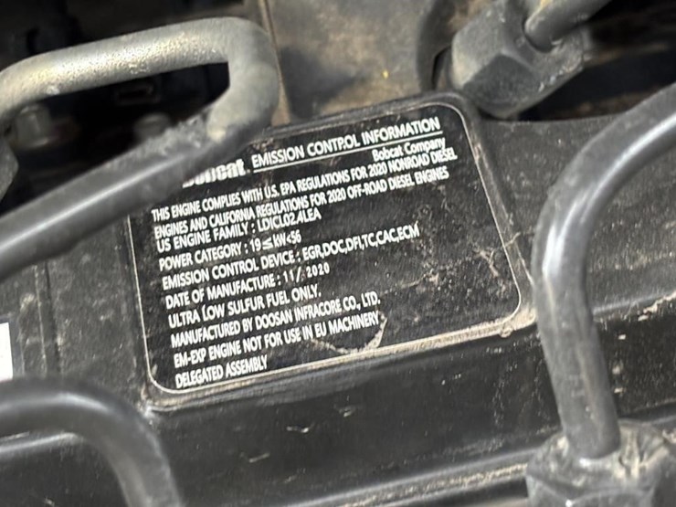 2021-bobcat-e60-image-64