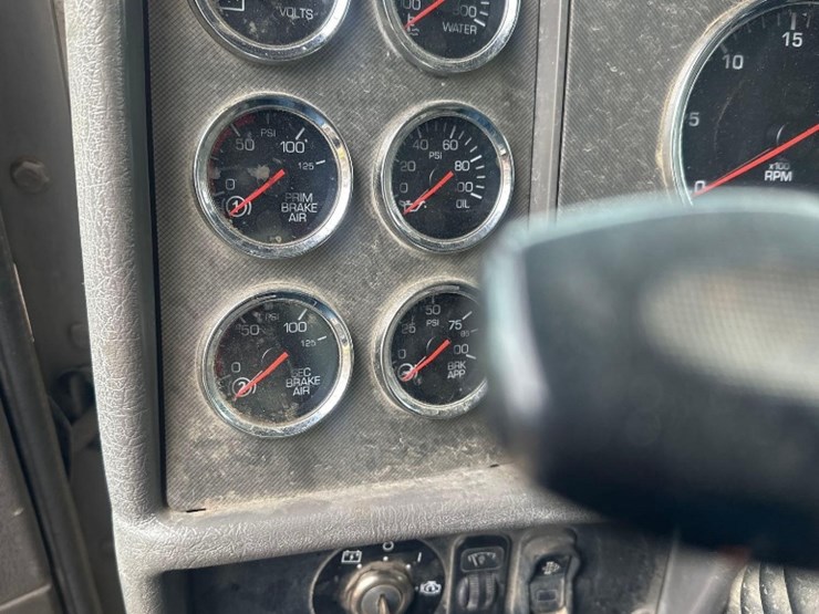 2015-kenworth-t370-image-22