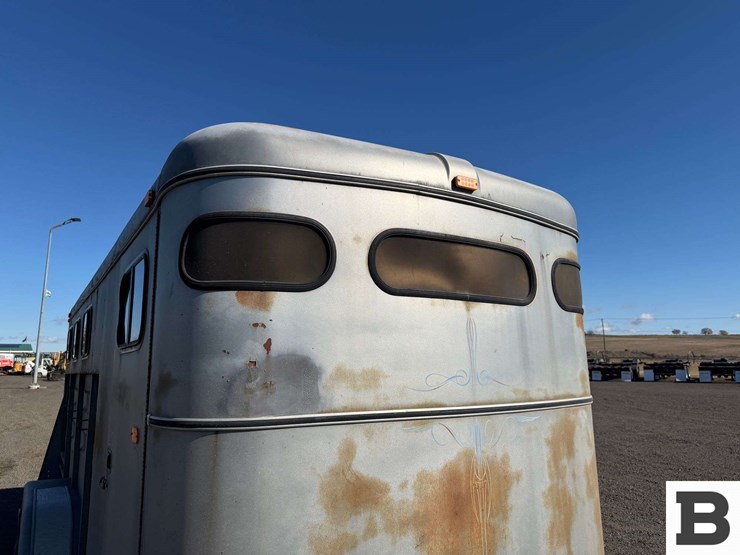 1987-circle-j-horse-trailer-image-9