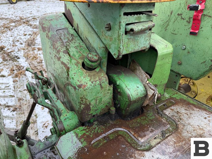 john-deere-4010-image-45