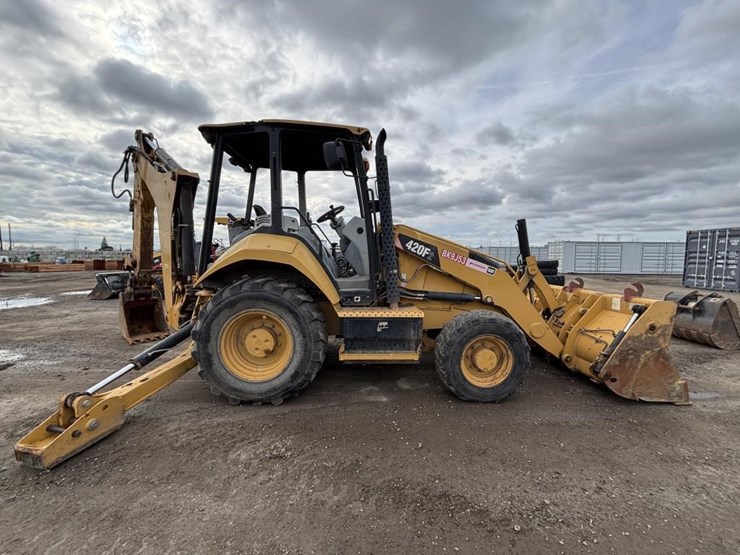 caterpillar-420f2-image-7