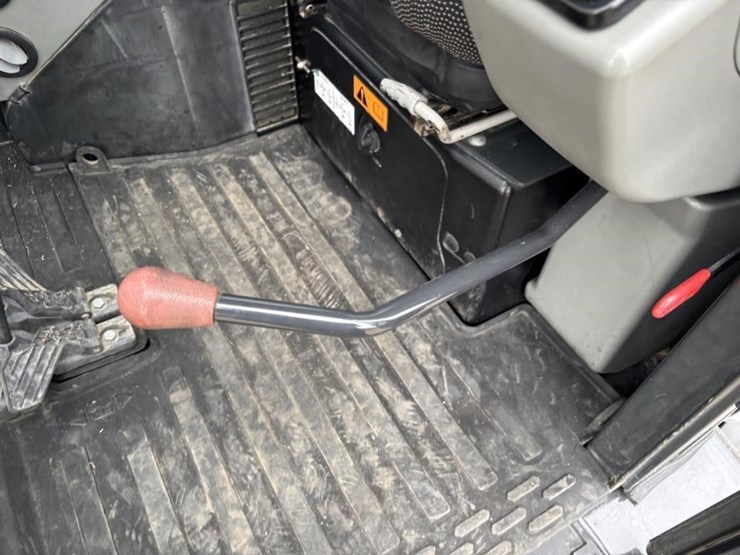 2021-bobcat-e60-image-32