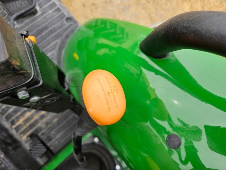 2024-john-deere-5067e-image-25