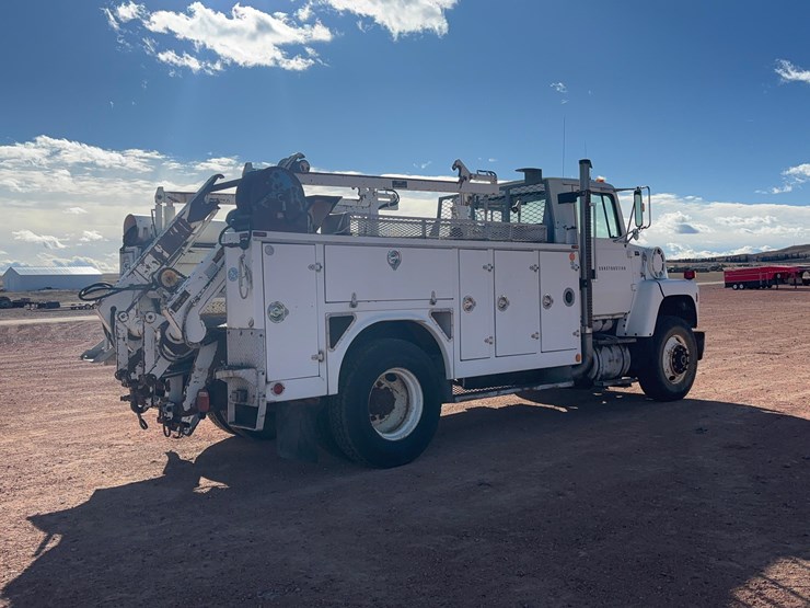 1992-ford-l8000-image-5