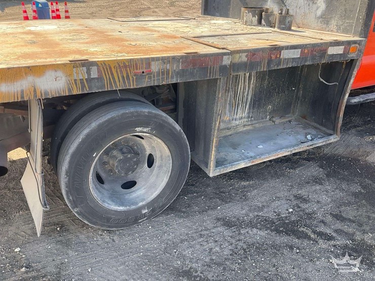 2015-ford-f550-image-31