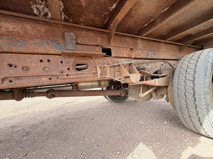 2003-ford-f550-image-12