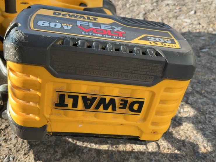 #103-•-dewalt-dcs578-cordless-circle-saw-image-8