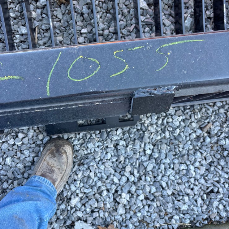 #1055 • 72 in. QT Fine Skeleton Bucket High Side