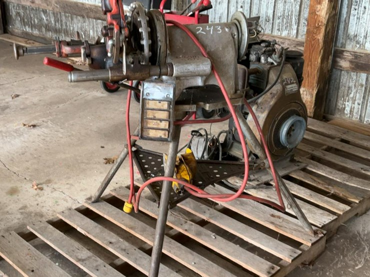 #243-•-ridgid-300-pipe-threader-image-1