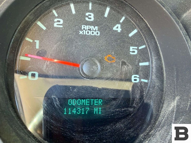 2013-chevrolet-silverado-1500-image-31