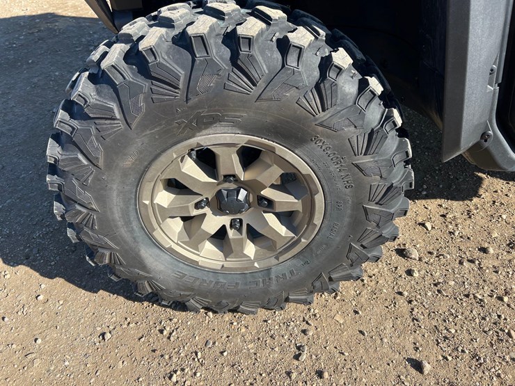 2025-can-am-hd-10-defender-limited-utv-image-9