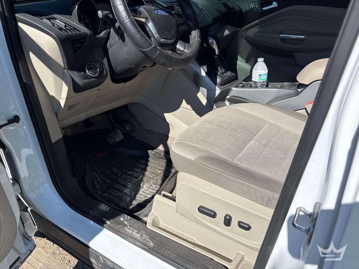 2016-ford-escape-image-12