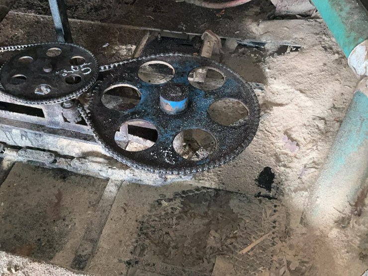 #205-•-barn,-sweep,-dust-conveyor-image-2