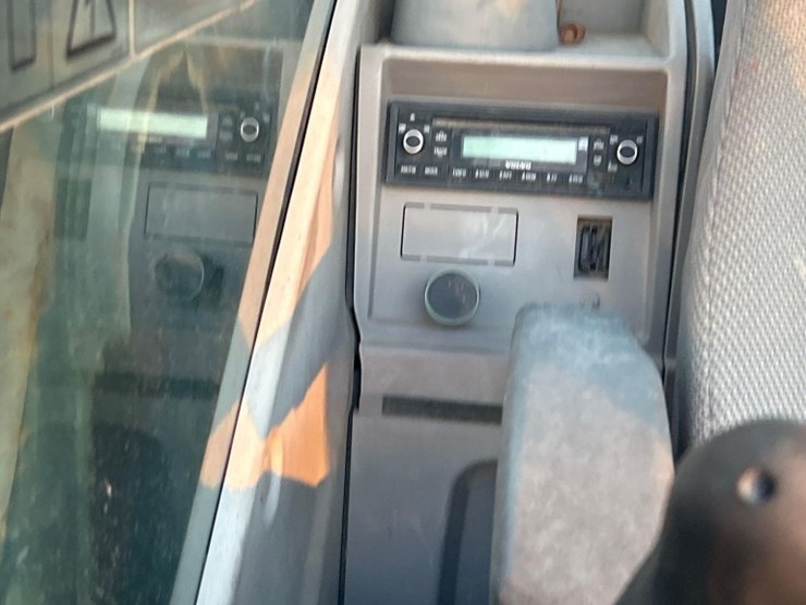 2013-volvo-ec300d-lr-image-18