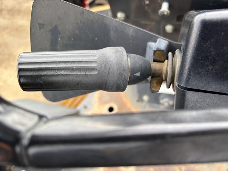 2018-deere-210lep-image-24