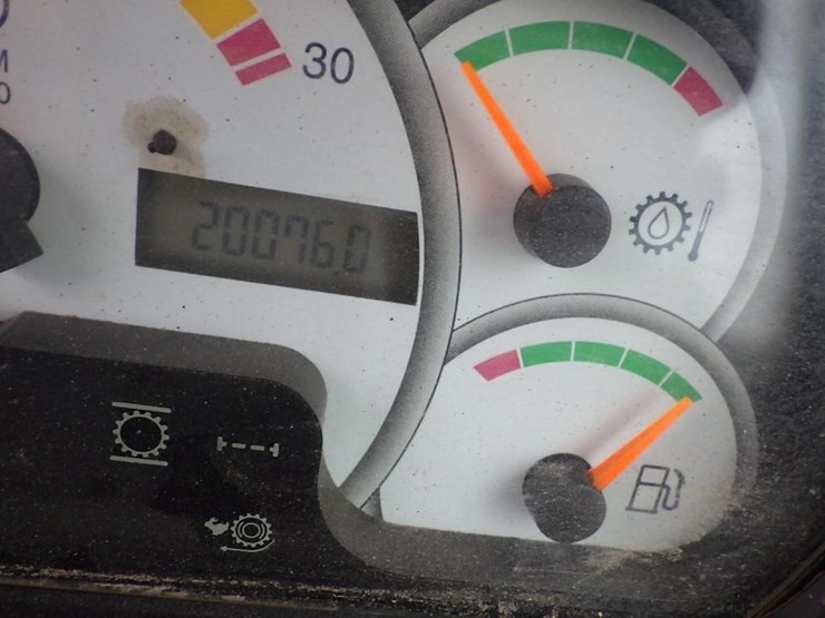 2005-caterpillar-740-image-33