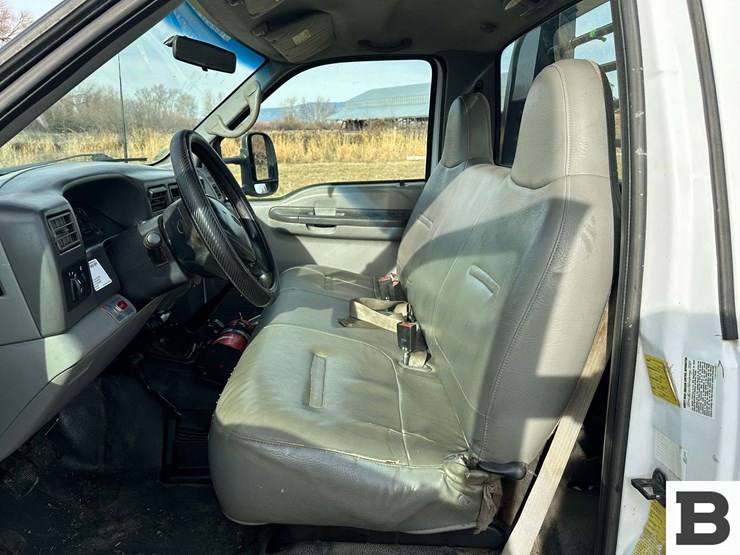 2002-ford-f450-image-15