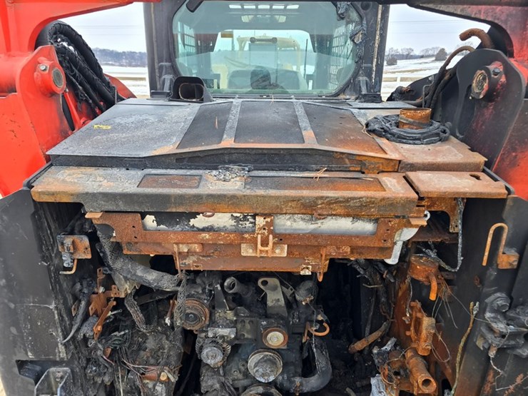 2024-kubota-svl75-3-image-8