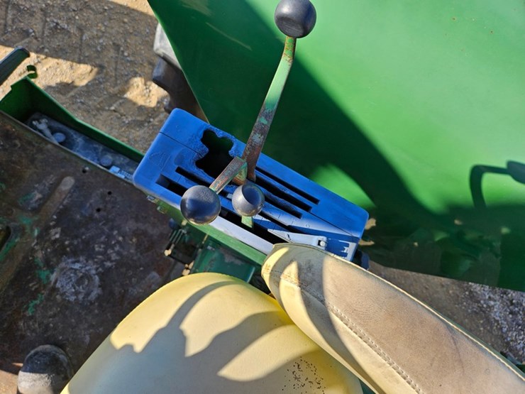 john-deere-4520-image-16