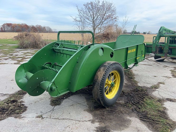 john-deere-model-h-manure-spreader-image-5