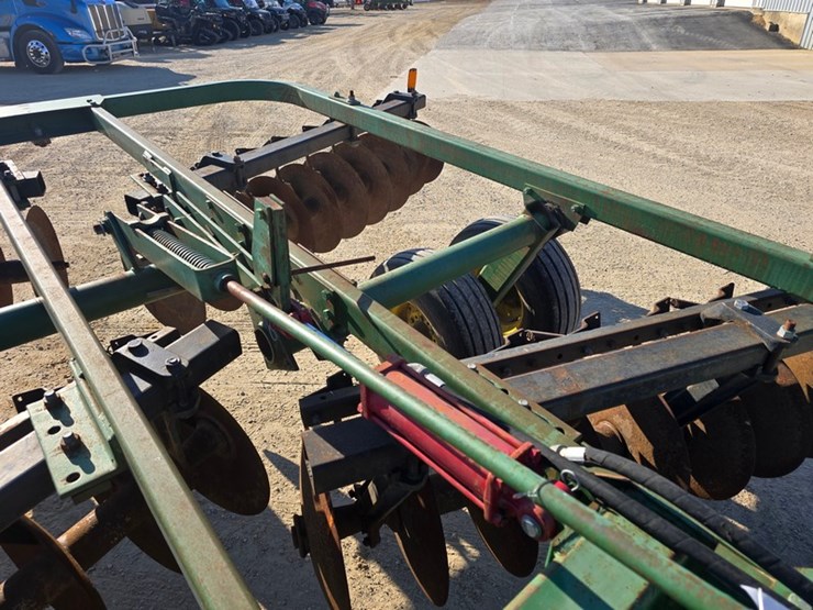 john-deere-215-image-11