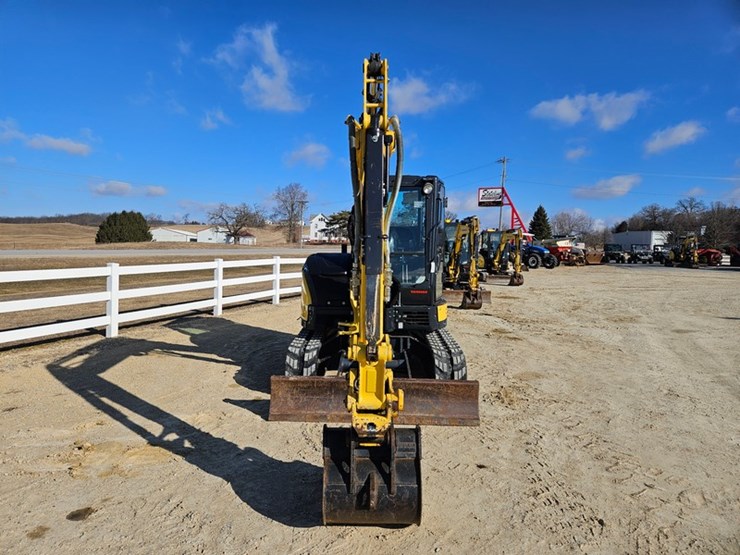 yanmar-vio45-image-8