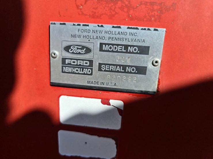 new-holland-305-image-17