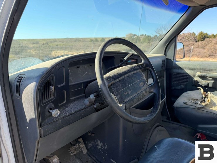 1996-ford-econoline-350-image-25