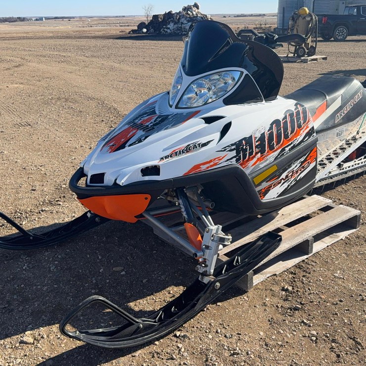 2008 Arctic Cat M1000 Snowmobile