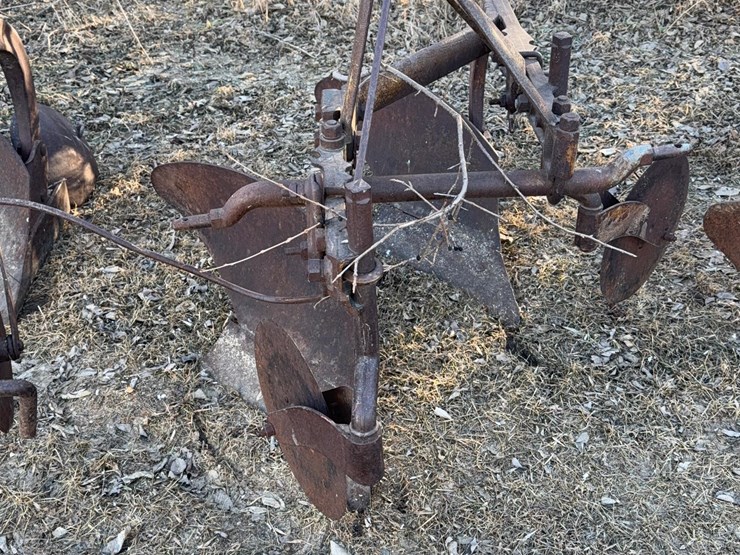 2-bottom-plow-image-1