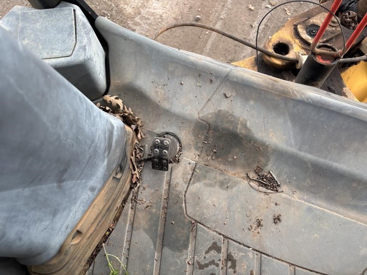 caterpillar-420f2-image-52