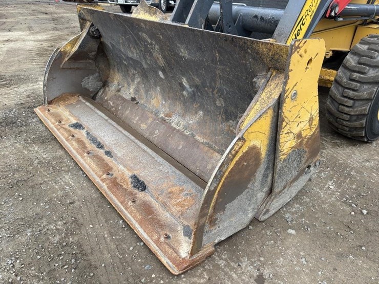 2018-deere-210lep-image-2