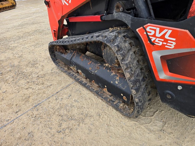 2024-kubota-svl75-3-image-25