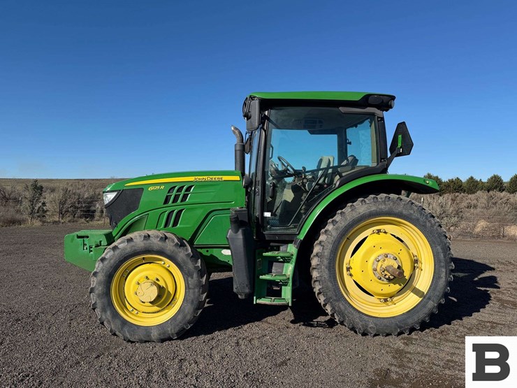 2013-john-deere-6125r-image-3