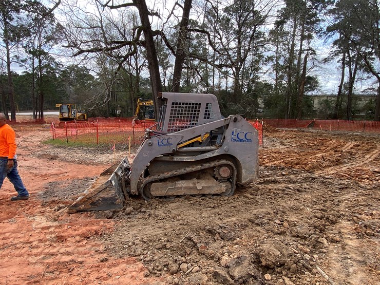 2014-takeuchi-tl8-image-3