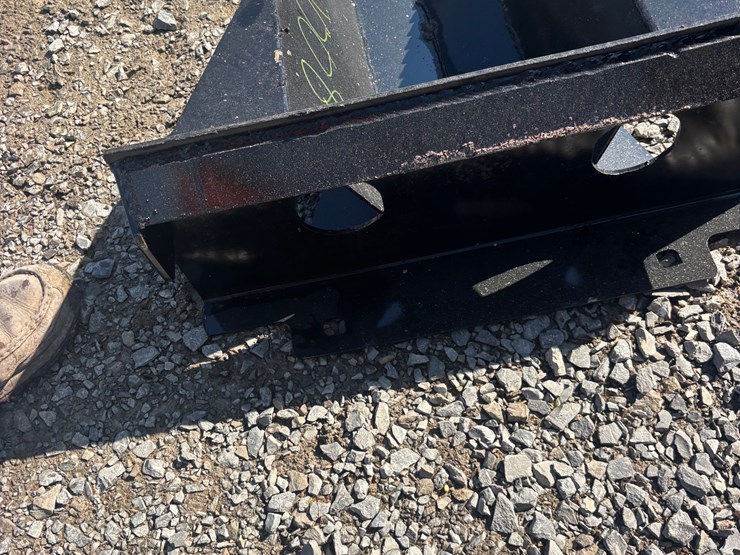 #1008-•-mini-universal-skid-steer-tree-spade-image-2