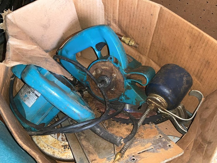 #267-•-makita-circular-saw-and-parts-image-5