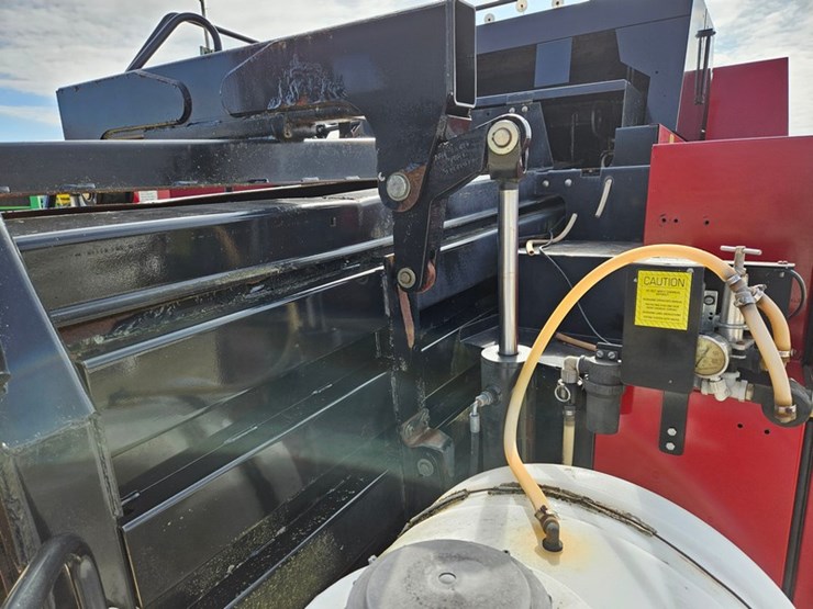 new-holland-bb940a-image-38