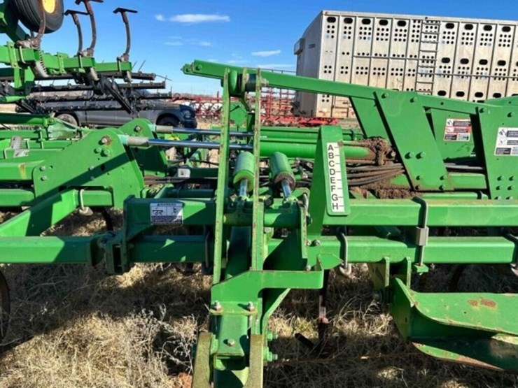 2008-john-deere-2210-image-17