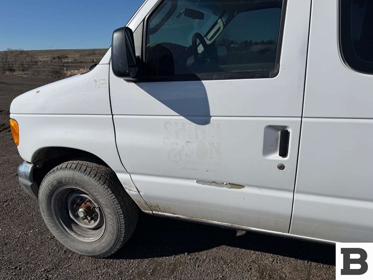 2006-ford-econoline-350-image-13