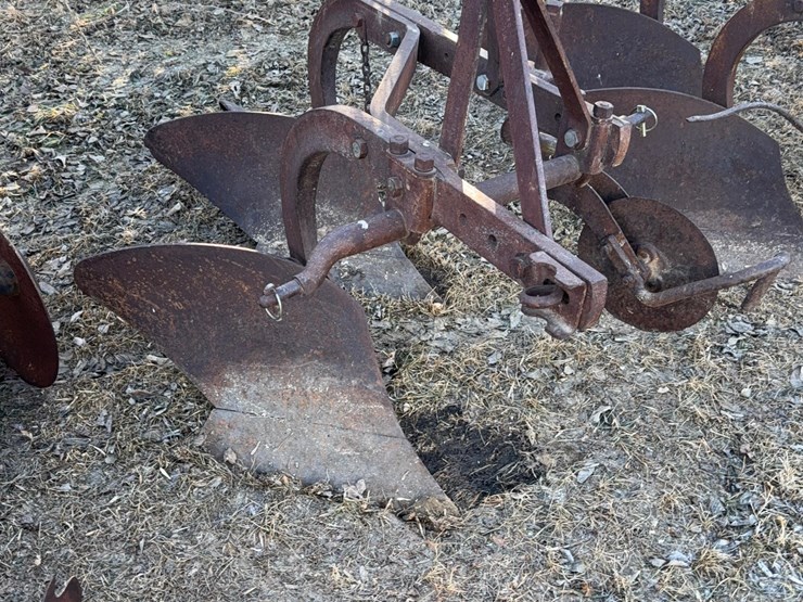 ferguson-2-bottom-plow-image-2
