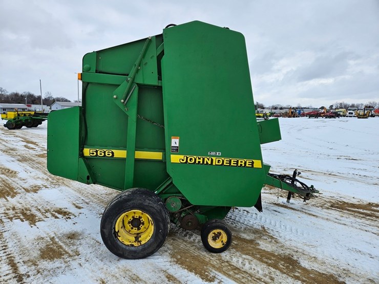 john-deere-566-image-7