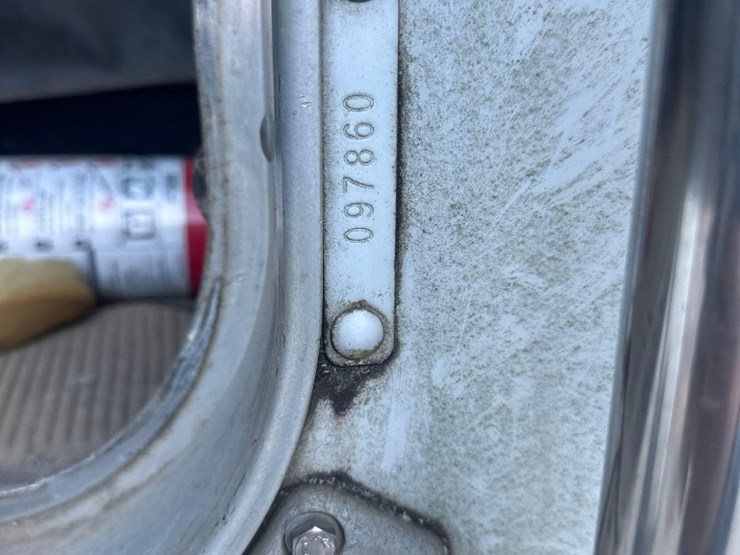 2005-kenworth-t300-image-15