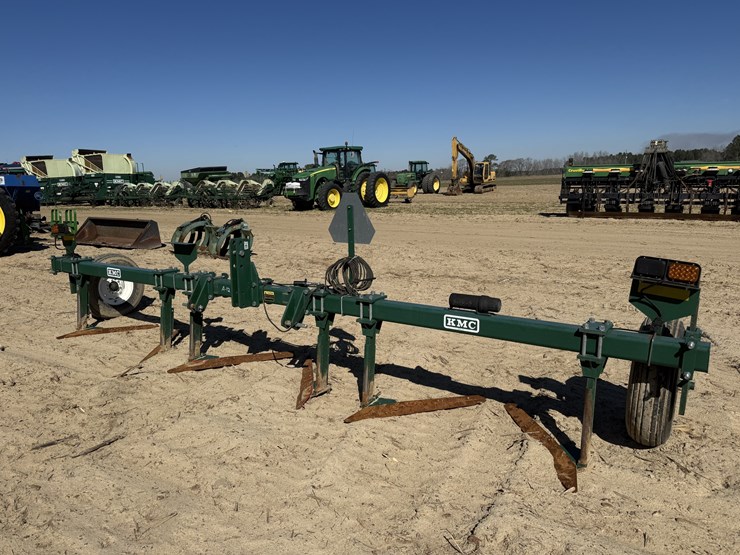 kmc-3pt-6-row-vine-lifter-image-1