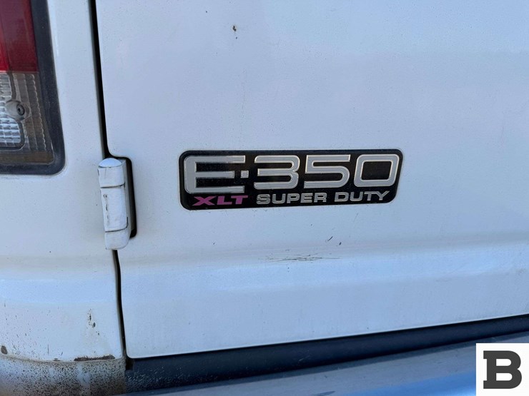 2001-ford-econoline-350-image-17
