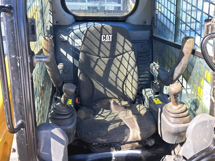 2018-caterpillar-289d-image-11